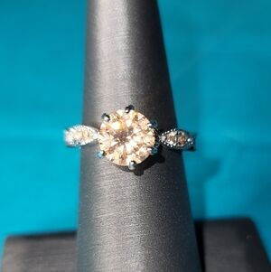 Gorgeous Sterling Silver Ring With Morganite Stone And White Topaz Sides Size 7